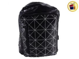 MOCHILA CUERINA MEDIANA COSTURAS 3 CIERRES (51527/46-16-01)