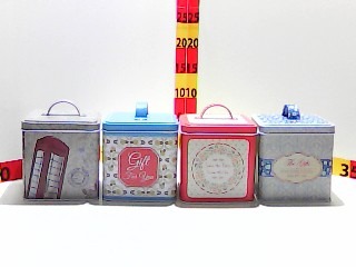 "OFERTA FINAL" CAJA DE LATA ESTAMPADA CON MANIJA 11X10CM (57935/DL1509)